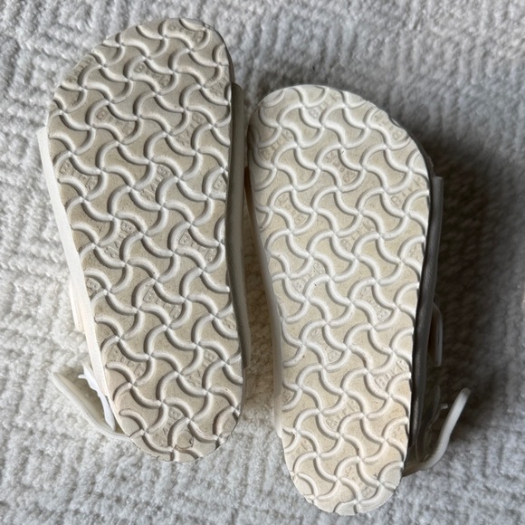 Birkenstock Kids Cream Sandals Size 26 - Picture 9 of 11